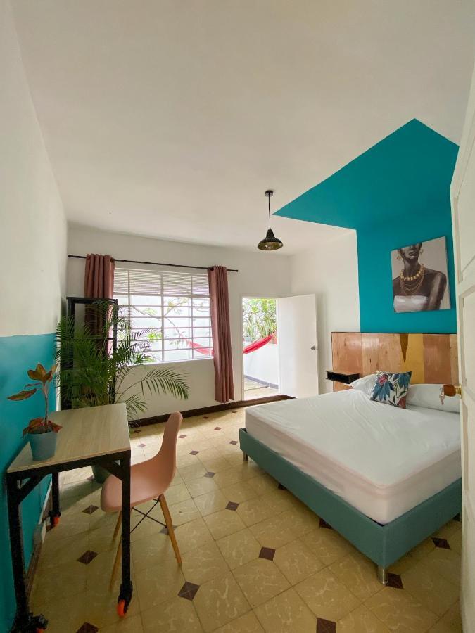 La Palmera Hostel Cali Zewnętrze zdjęcie