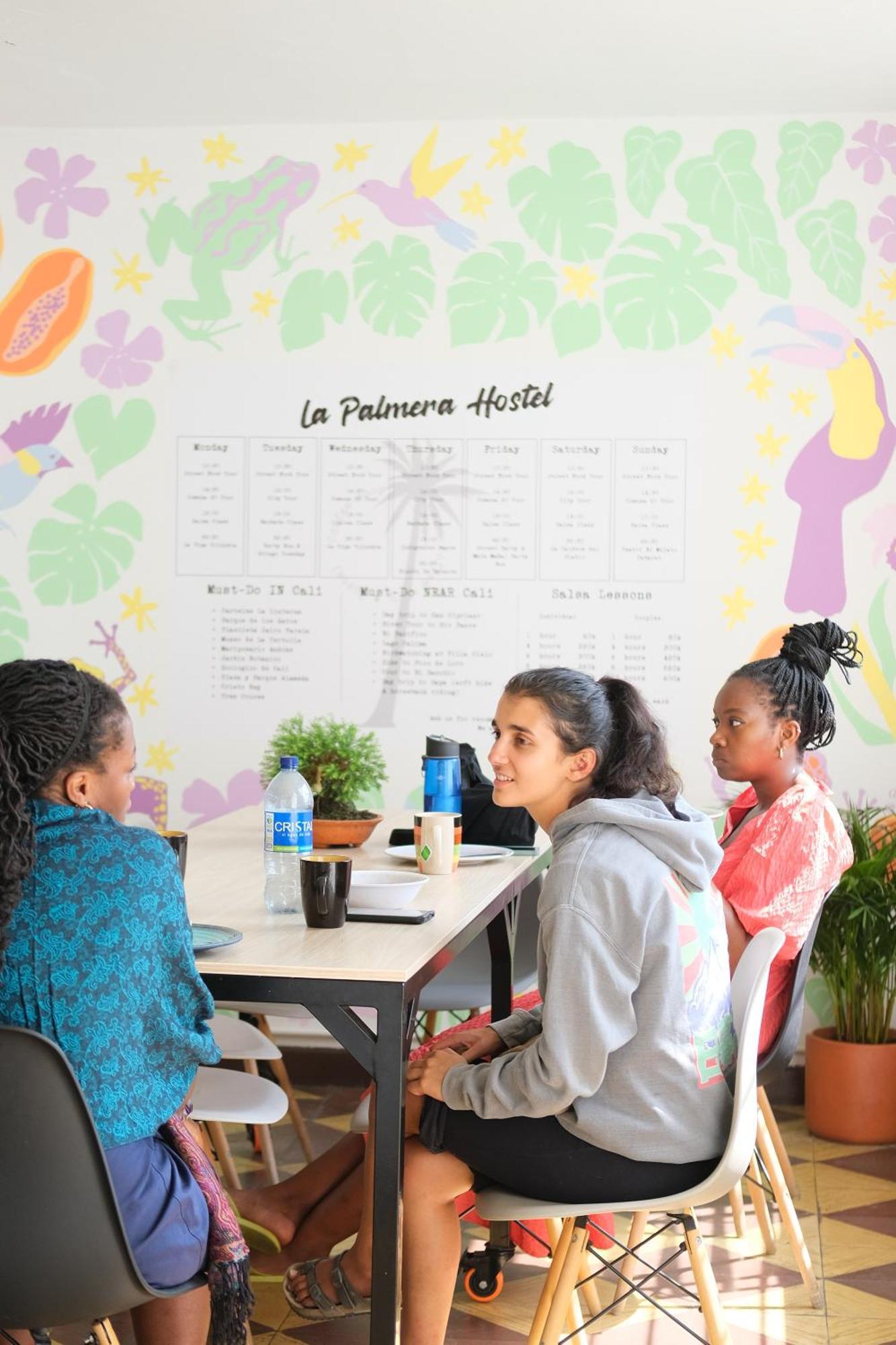 La Palmera Hostel Cali Zewnętrze zdjęcie